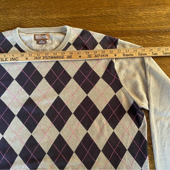 Michael Kors Round neck sweater. - Picture 5 of 10